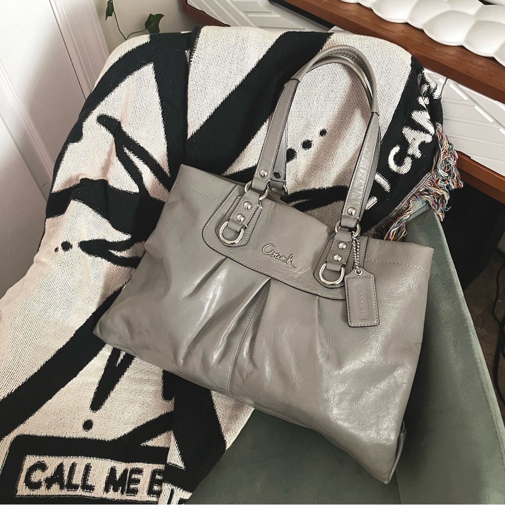 ✧･ﾟcoach 2010 ashley gray patent leather shoulder tote bag (G1051-F15516) - Picture 3 of 13